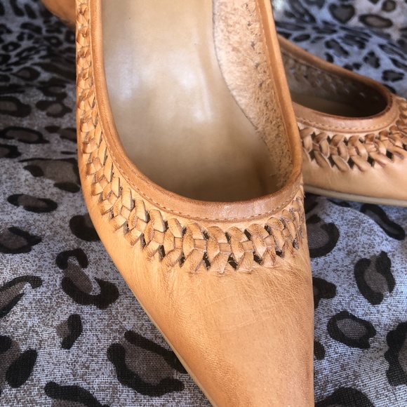 BOS & Co. Soft Leather NEW Heels with Braided - Picture 4 of 10